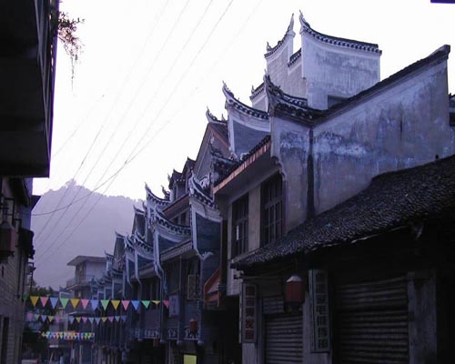 �P�˹ų��L(f��ng)��(�D��1)�����P��֮��